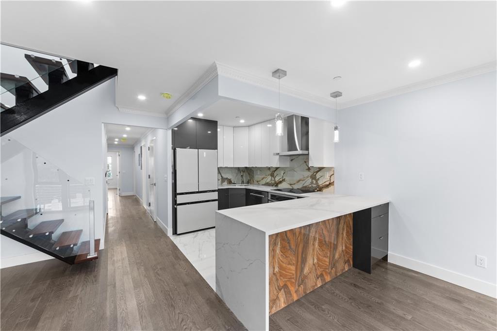 100 16th Street 4, Brooklyn, New York, 11221 image 11