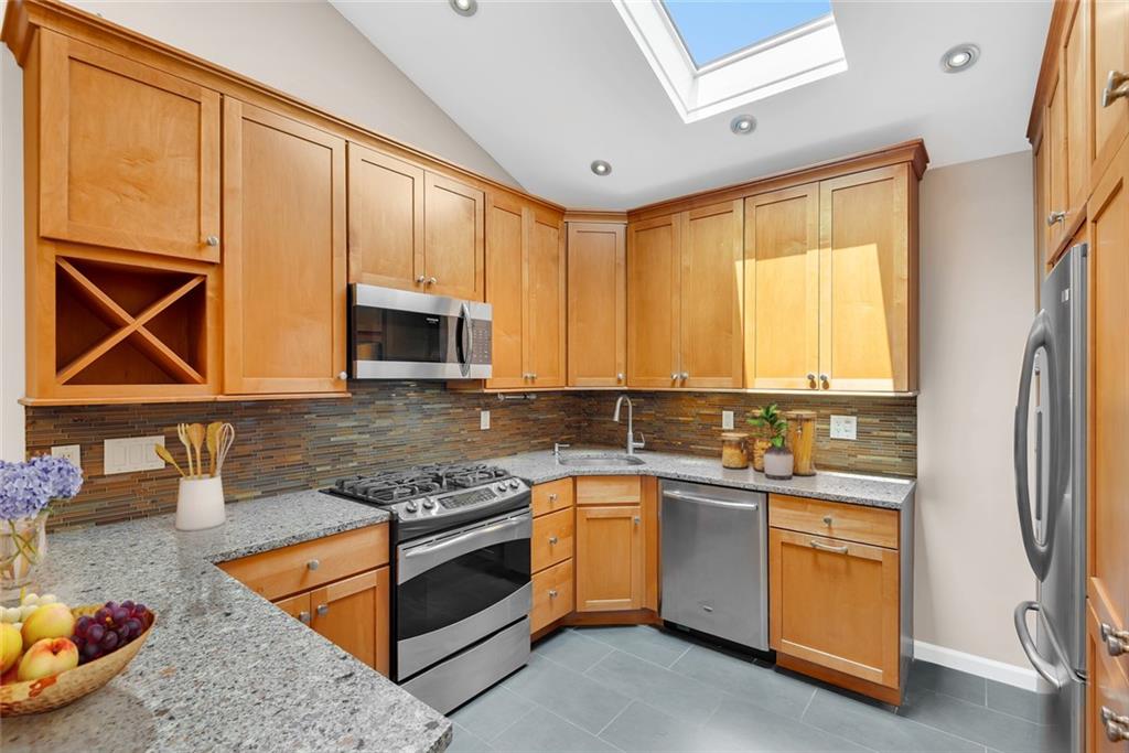 129 Bay Ridge Parkway 3, Brooklyn, New York, 11209 image 6