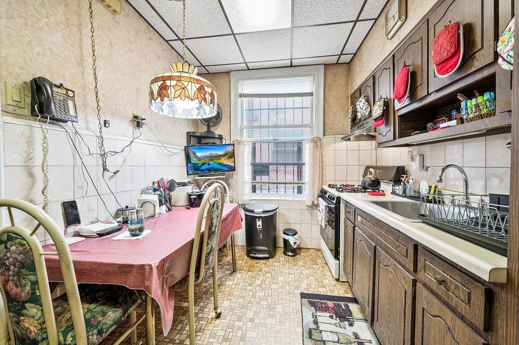 3545 12th Avenue, Brooklyn, New York, 11218 image 24