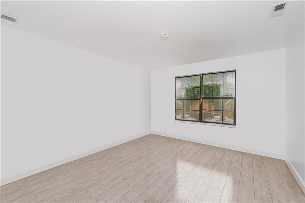 592 East 39th Street, Brooklyn, New York, 11203 image 23