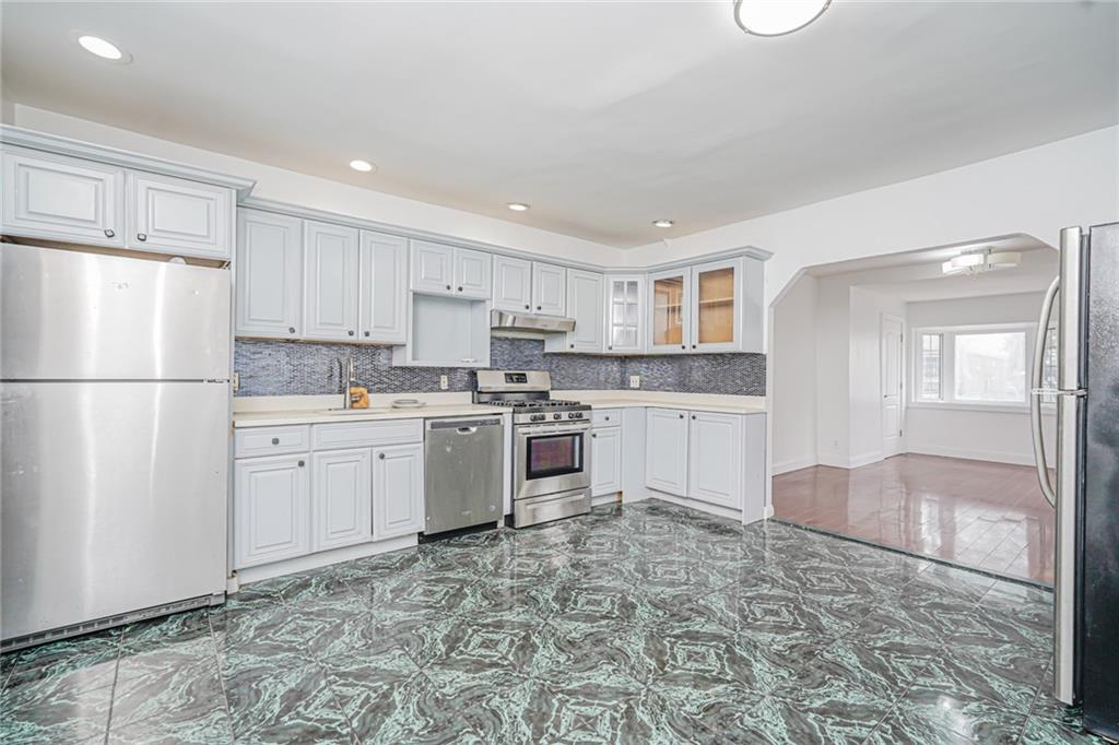 592 East 39th Street, Brooklyn, New York, 11203 image 8