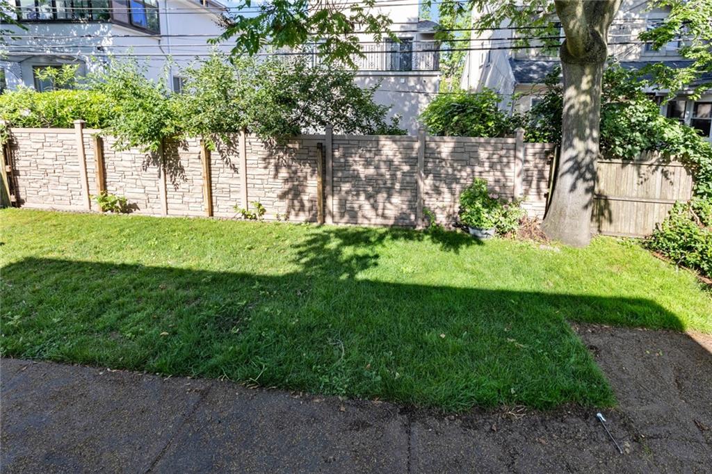 154 Beaumont Street, Brooklyn, New York, 11235 image 18