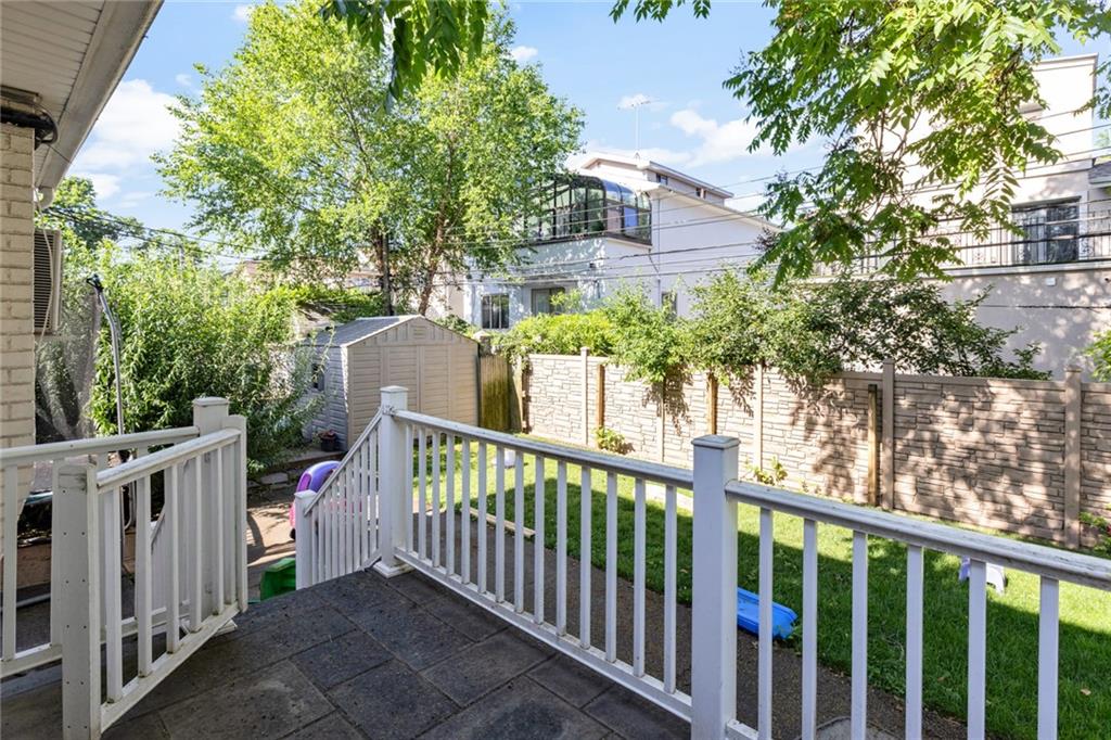 154 Beaumont Street, Brooklyn, New York, 11235 image 19