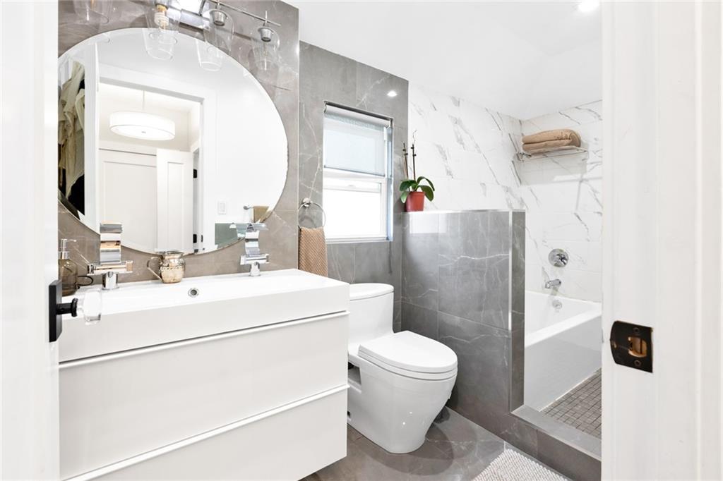 154 Beaumont Street, Brooklyn, New York, 11235 image 30