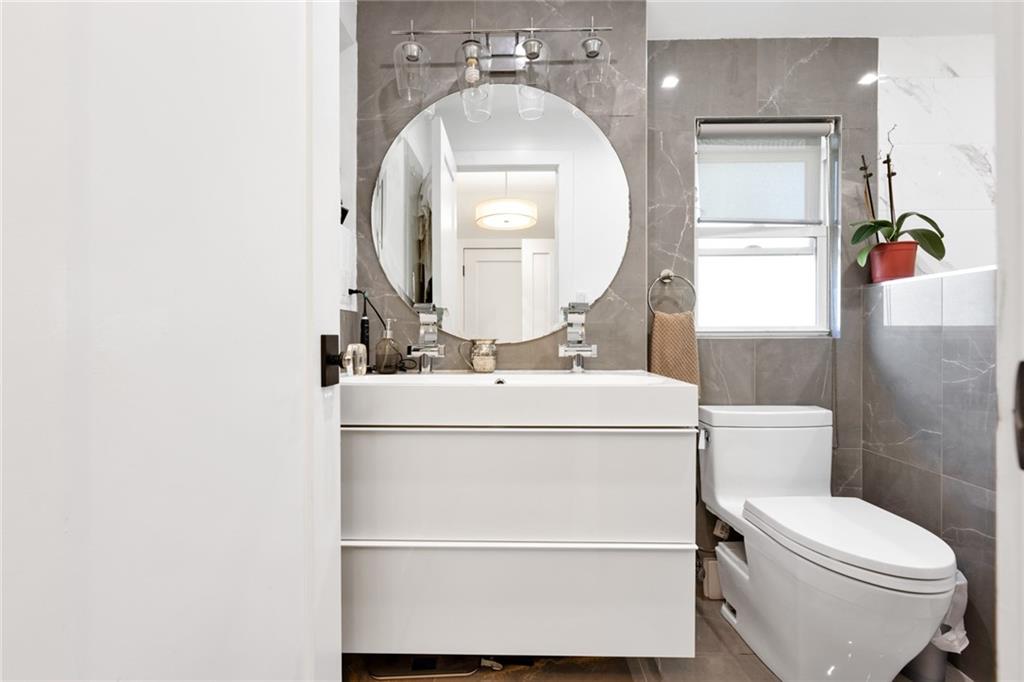 154 Beaumont Street, Brooklyn, New York, 11235 image 29