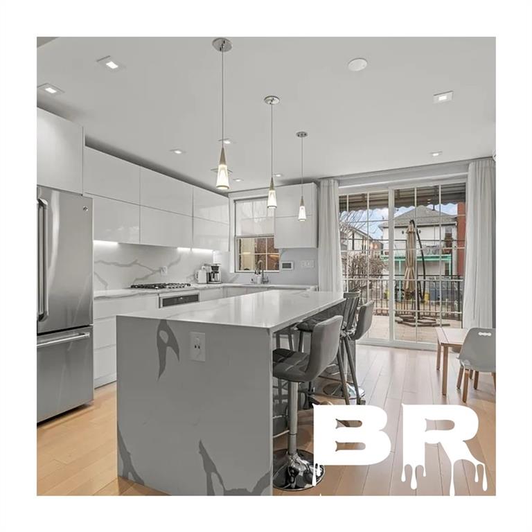 2507 East 23rd Street Image 2