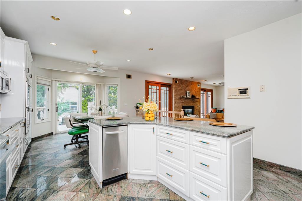 36 Adlers Lane, Staten  Island, New York, 10307 image 12