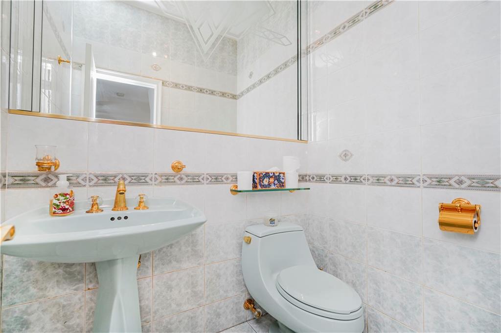 36 Adlers Lane, Staten  Island, New York, 10307 image 17