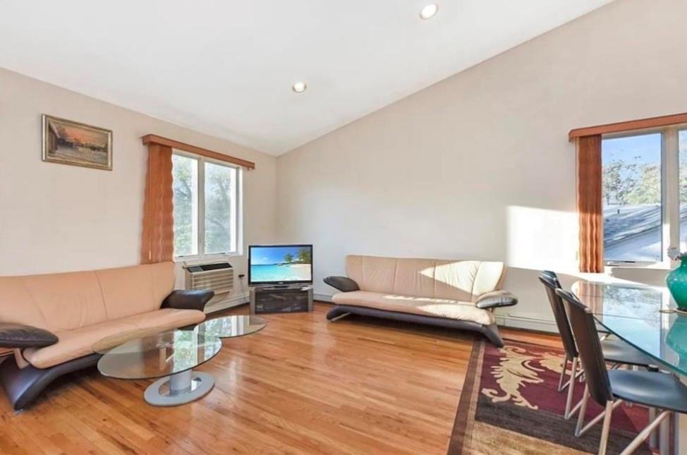 4817 Bedford Avenue 3A Image 5