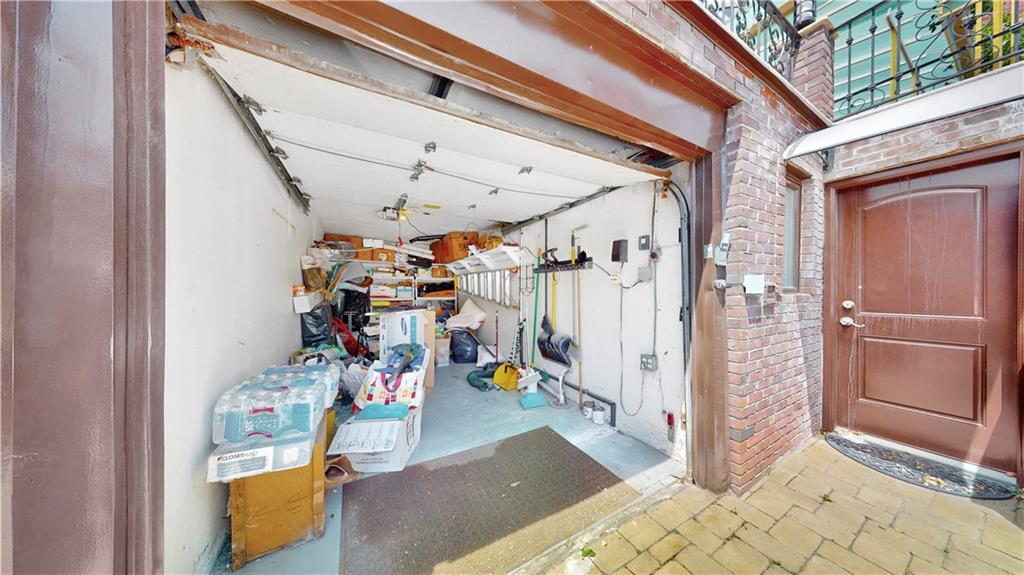 20 Corbin Place, Brooklyn, New York, 11235 image 30