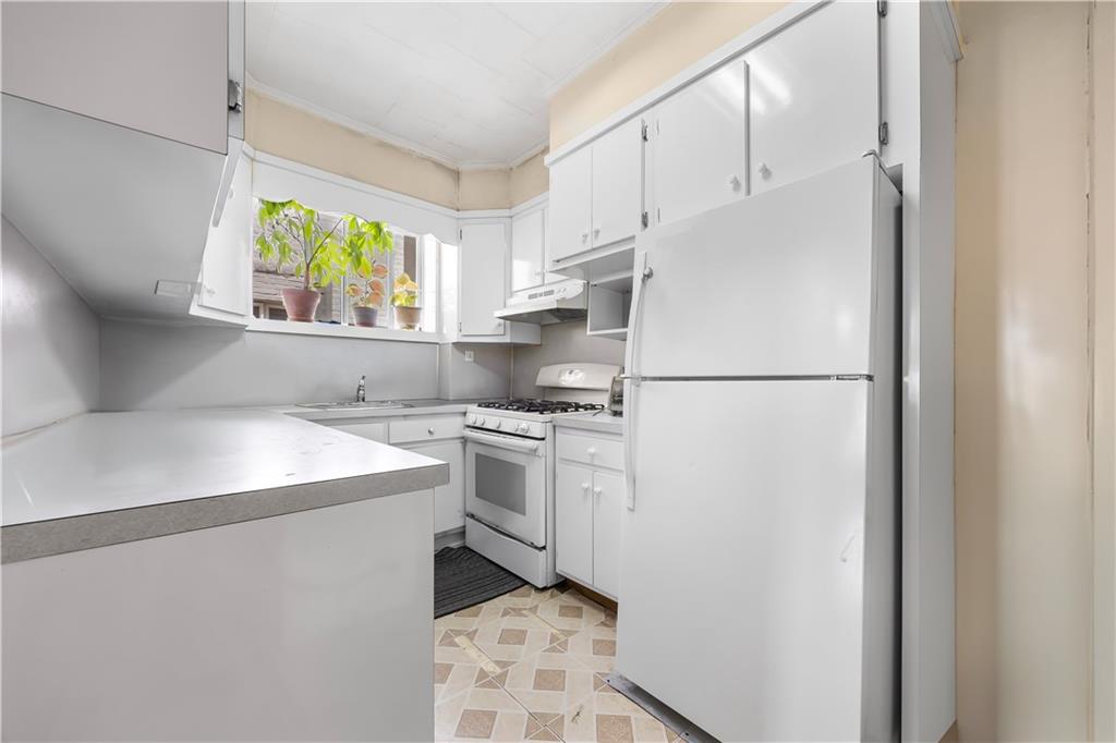 8521 10th Avenue, Brooklyn, New York, 11228 image 15