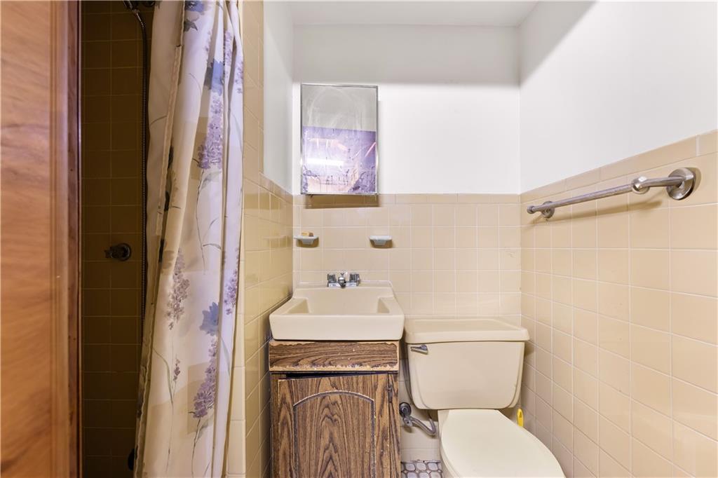 8521 10th Avenue, Brooklyn, New York, 11228 image 23
