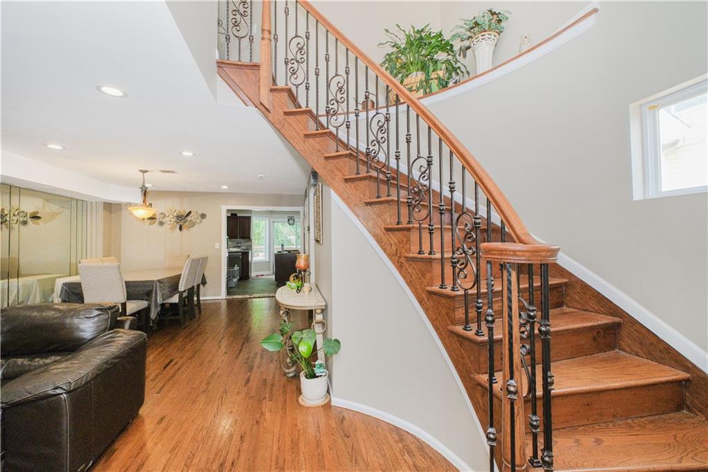 37 Quail Lane, Staten  Island, New York, 10309 image 7