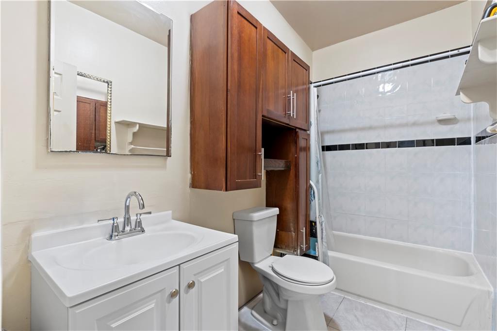 111 Chestnut Avenue, Staten  Island, New York, 10305 image 13