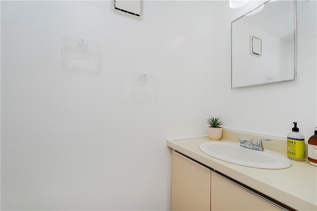 21 Carol Place, Staten  Island, New York, 10314 image 18