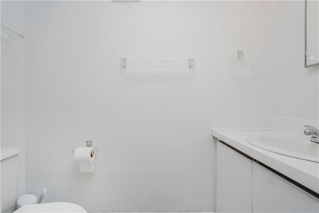 21 Carol Place, Staten  Island, New York, 10314 image 32