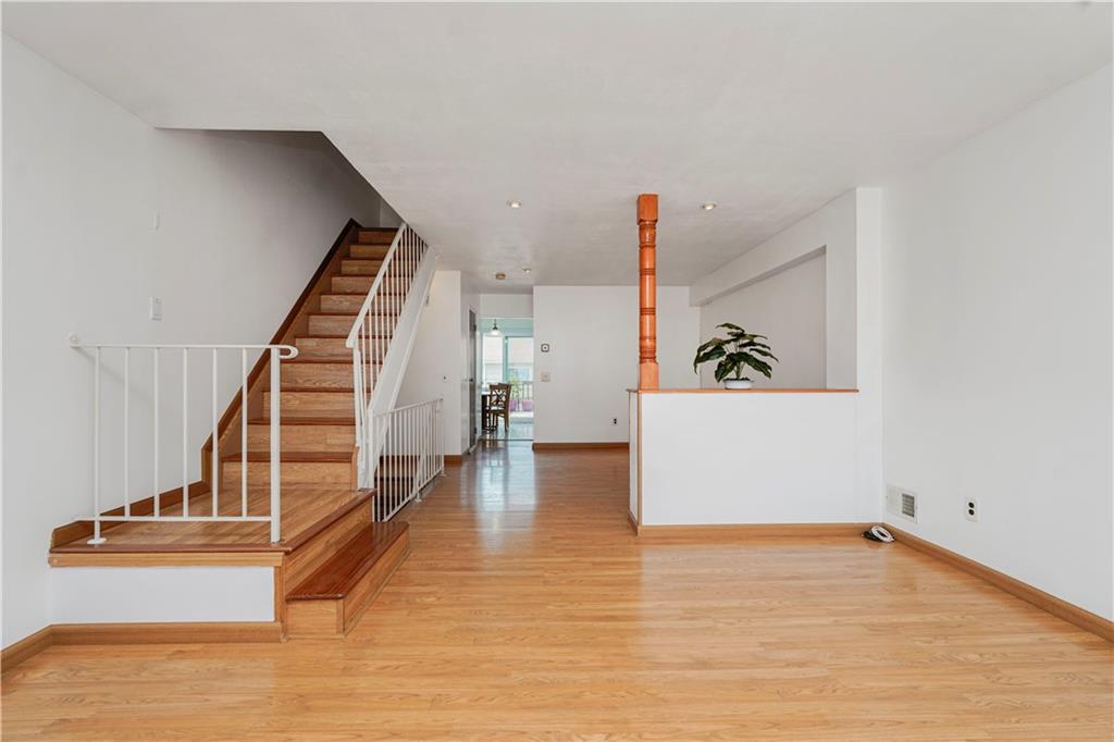21 Carol Place, Staten  Island, New York, 10314 image 6