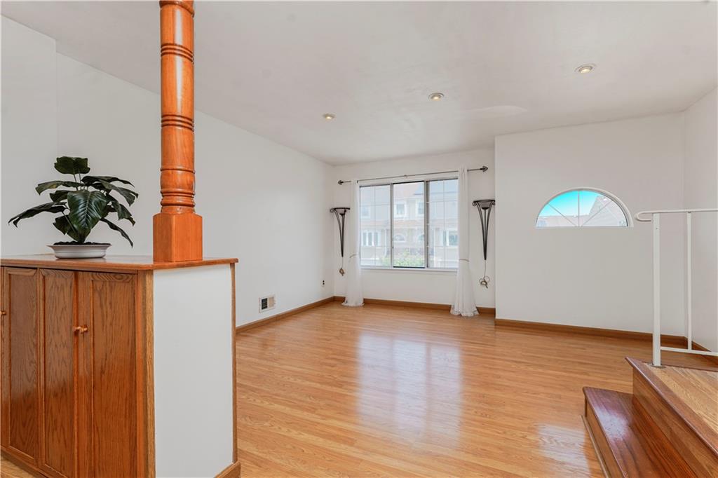 21 Carol Place, Staten  Island, New York, 10314 image 8