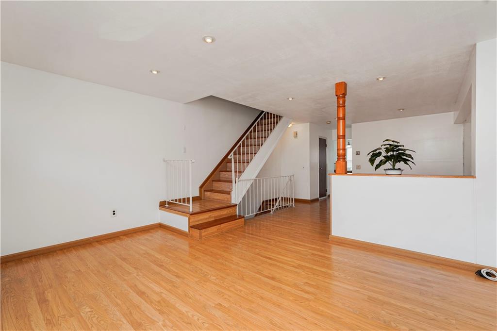 21 Carol Place, Staten  Island, New York, 10314 image 9