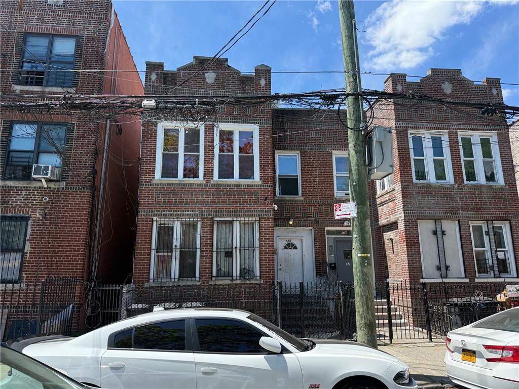 582 Williams Avenue Image 2