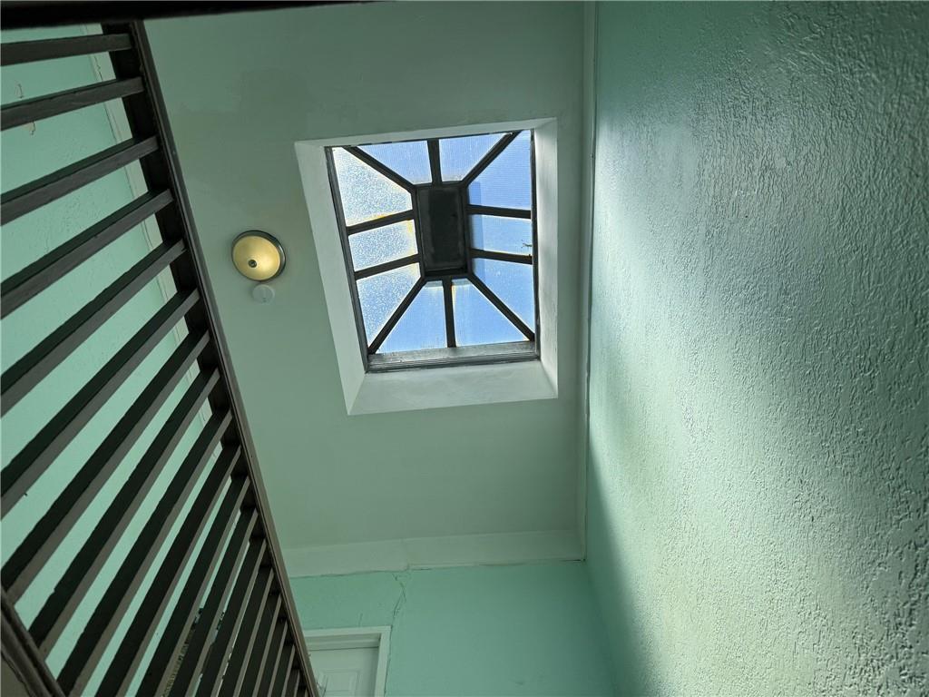 582 Williams Avenue Image 3