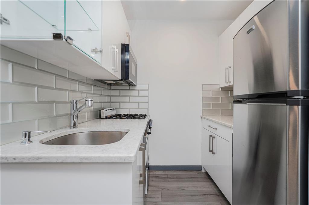 1237 Avenue Z F2 Image 5
