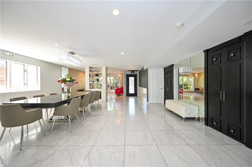 163 Whitman Drive Image 5