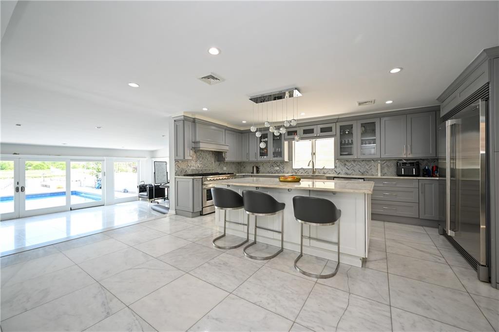 163 Whitman Drive, Brooklyn, New York, 11234 image 6
