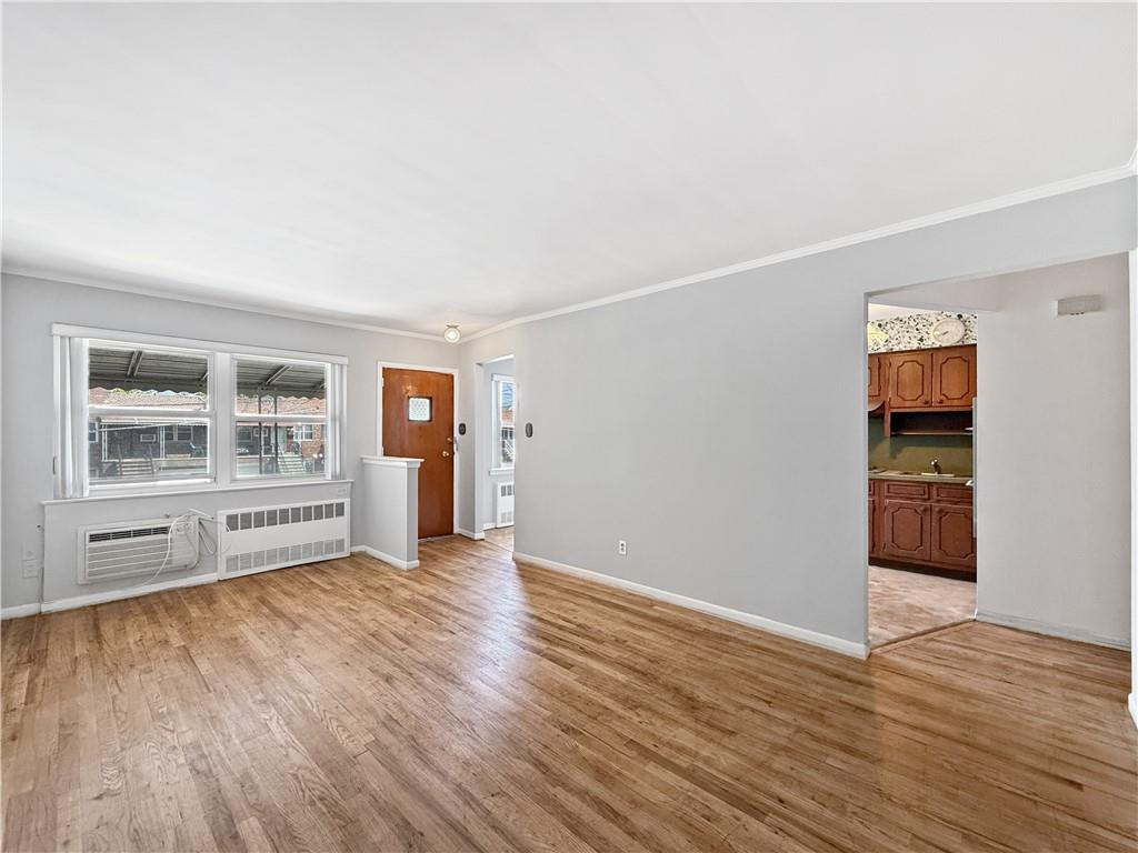 180 Bay 43rd Street Image 3