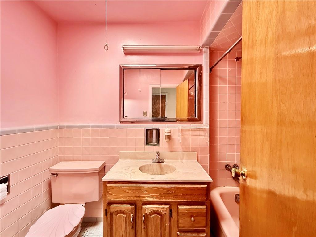 180 Bay 43rd Street, Brooklyn, New York, 11214 image 10