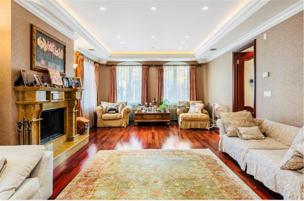 42 Beaumont Street, Brooklyn, New York, 11235