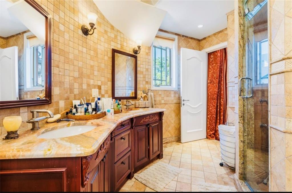 42 Beaumont Street, Brooklyn, New York, 11235 image 15