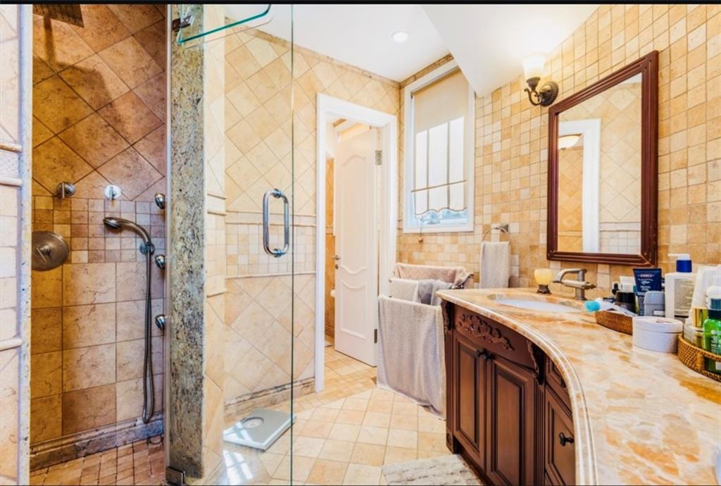 42 Beaumont Street, Brooklyn, New York, 11235 image 17
