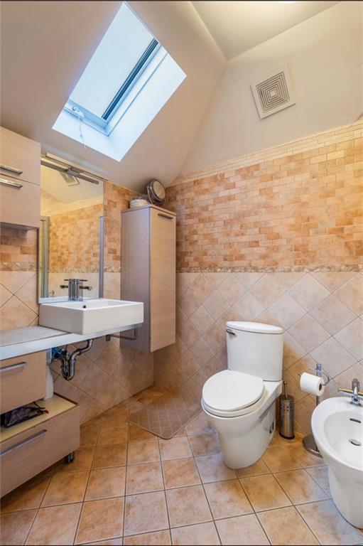 42 Beaumont Street, Brooklyn, New York, 11235 image 20
