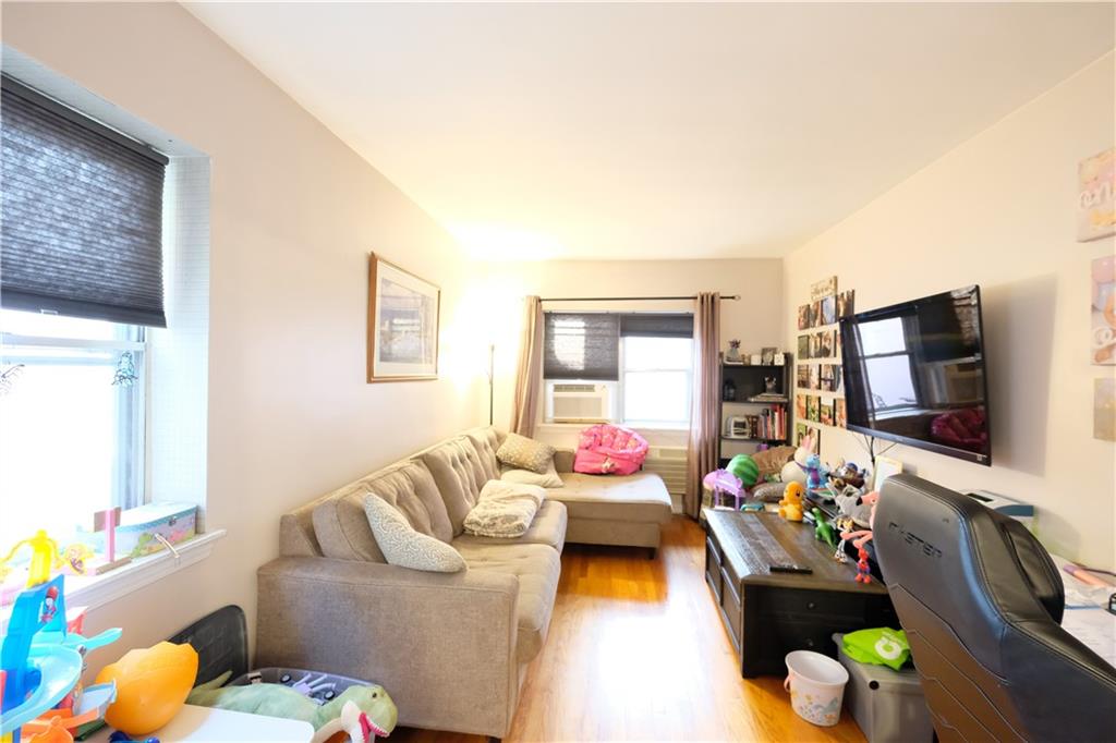 46 Bay 37th Street, Brooklyn, New York, 11214 image 15