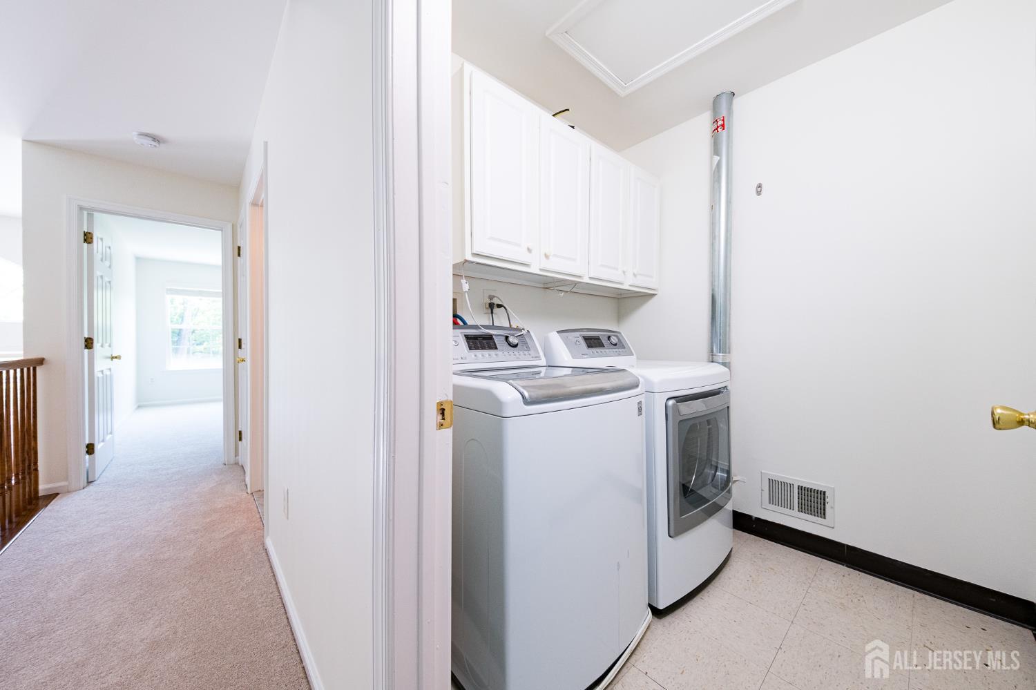 202 park Knoll, South Brunswick, NJ, 08540 image 37