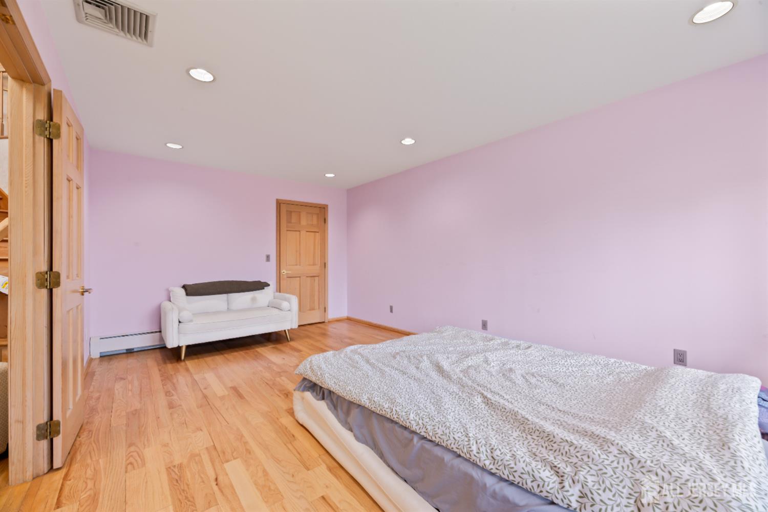 6 Allison Court, Edison, NJ, 08820 image 22