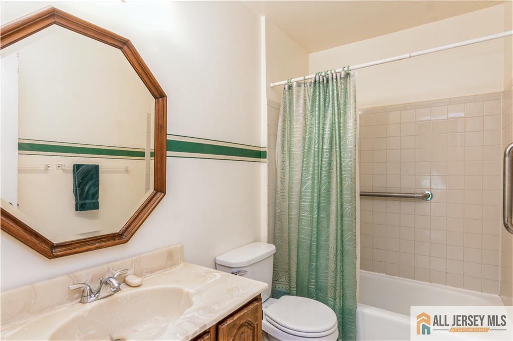 323 Gills Lane 9C, Iselin, NJ, 08830 image 16