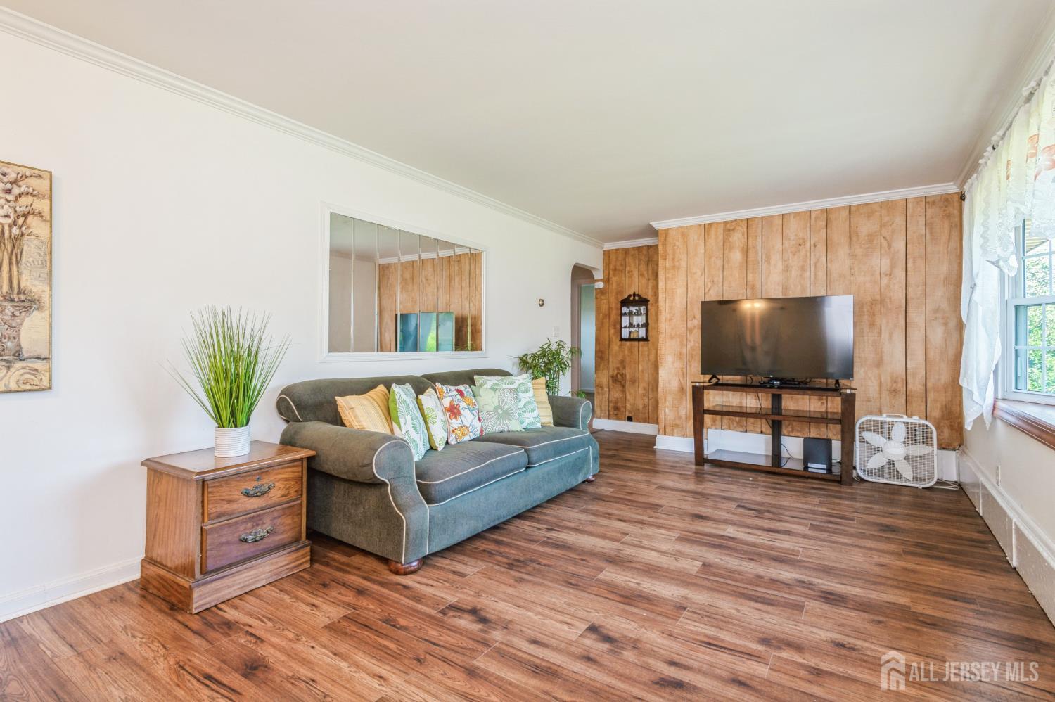 155 Summers Avenue Image 3
