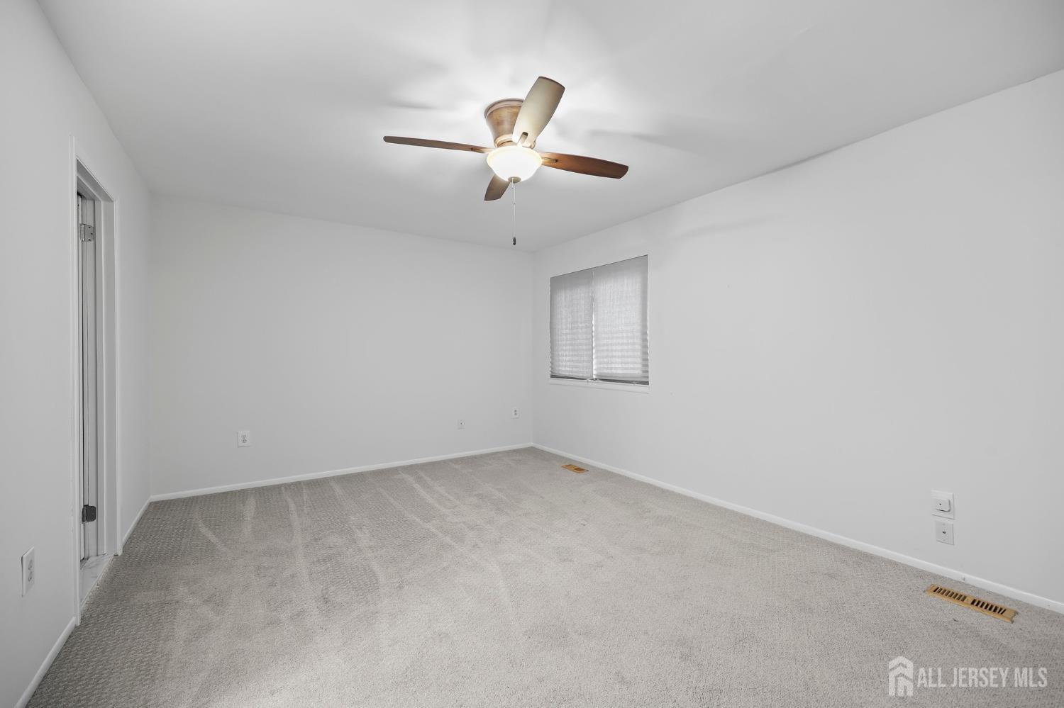 70 Lexington Circle, Old Bridge, NJ, 07747 image 28