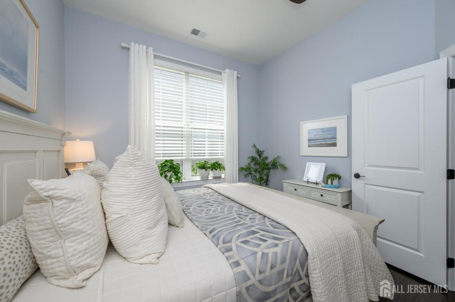 15 Woodspring Road, Farmingdale, NJ, 07727 image 27