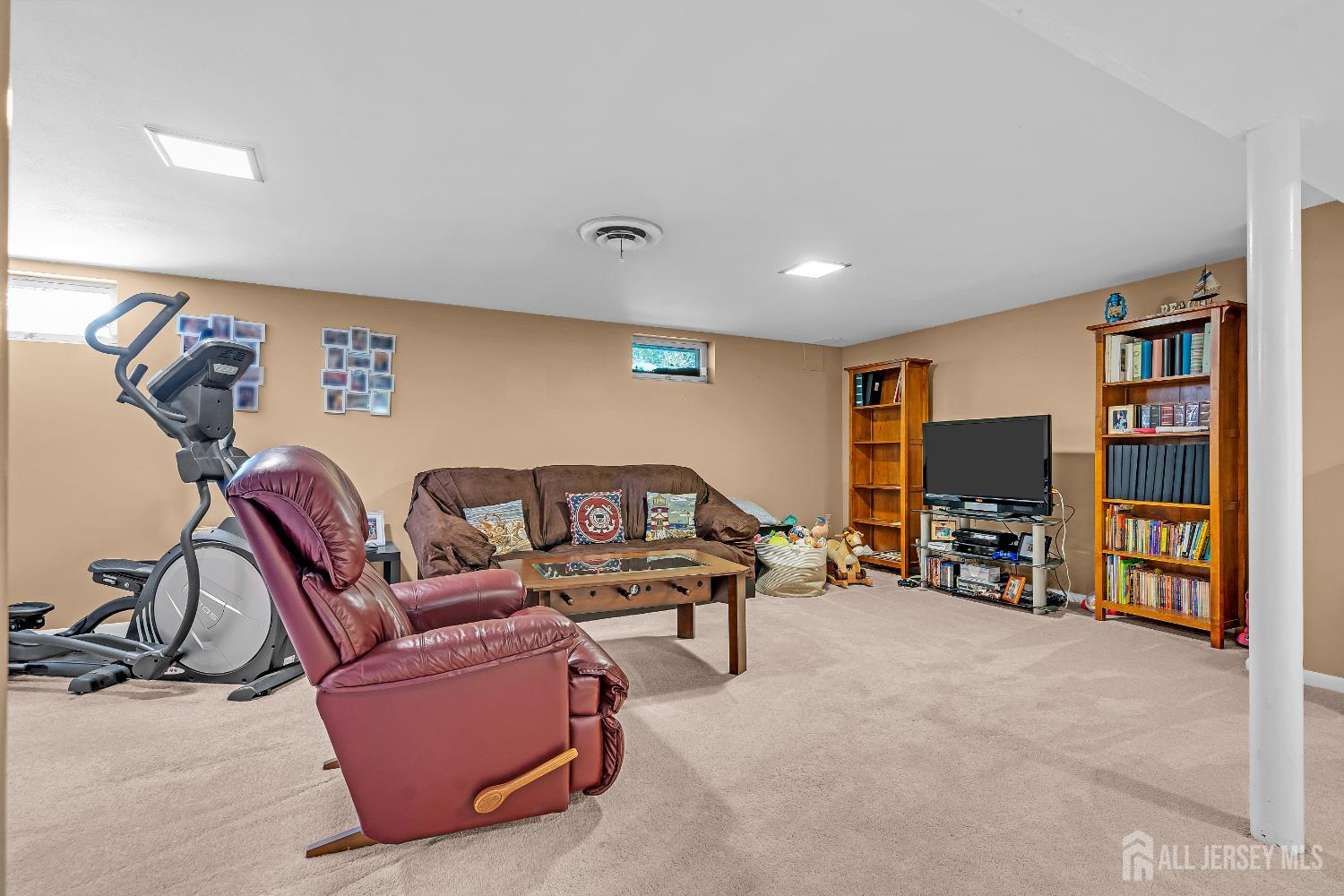 384 Gerry Road, North Brunswick, NJ, 08902 image 27
