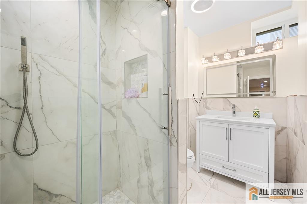 2 Silver Hollow Road, North Brunswick, NJ, 08902 image 38
