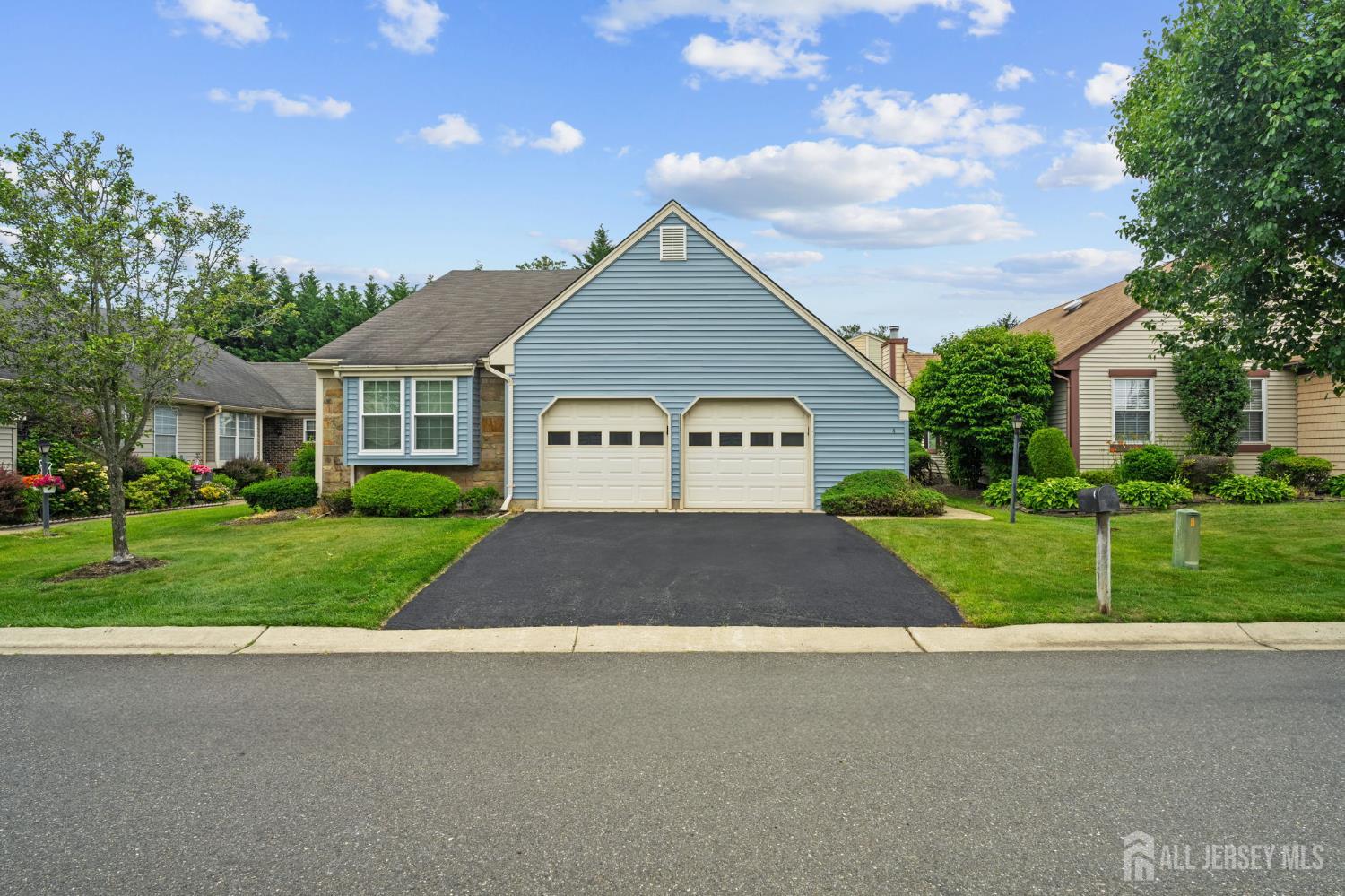 4 Molly Pitcher Court, Monroe, NJ, 08831