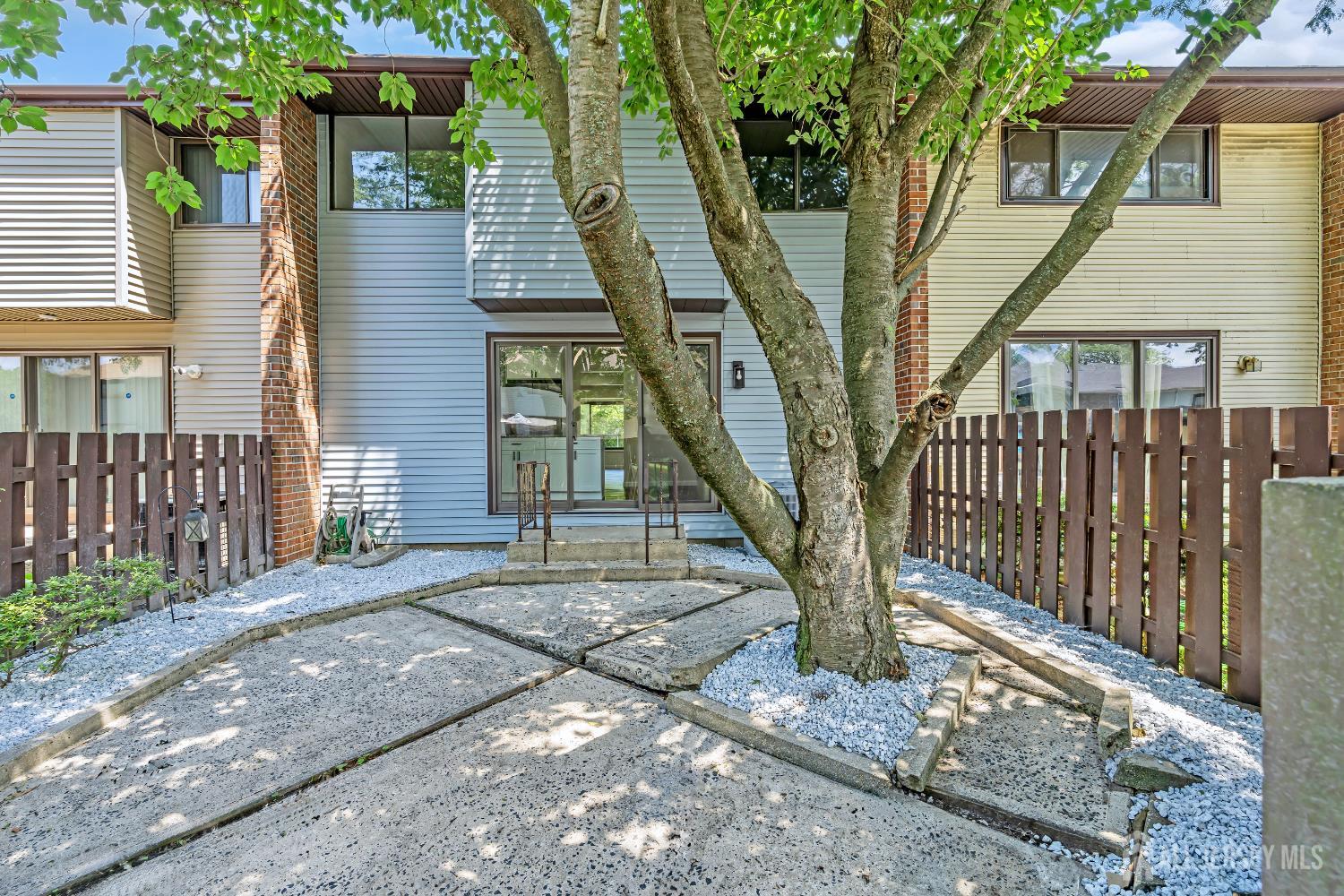 63 Dennison Drive Image 4
