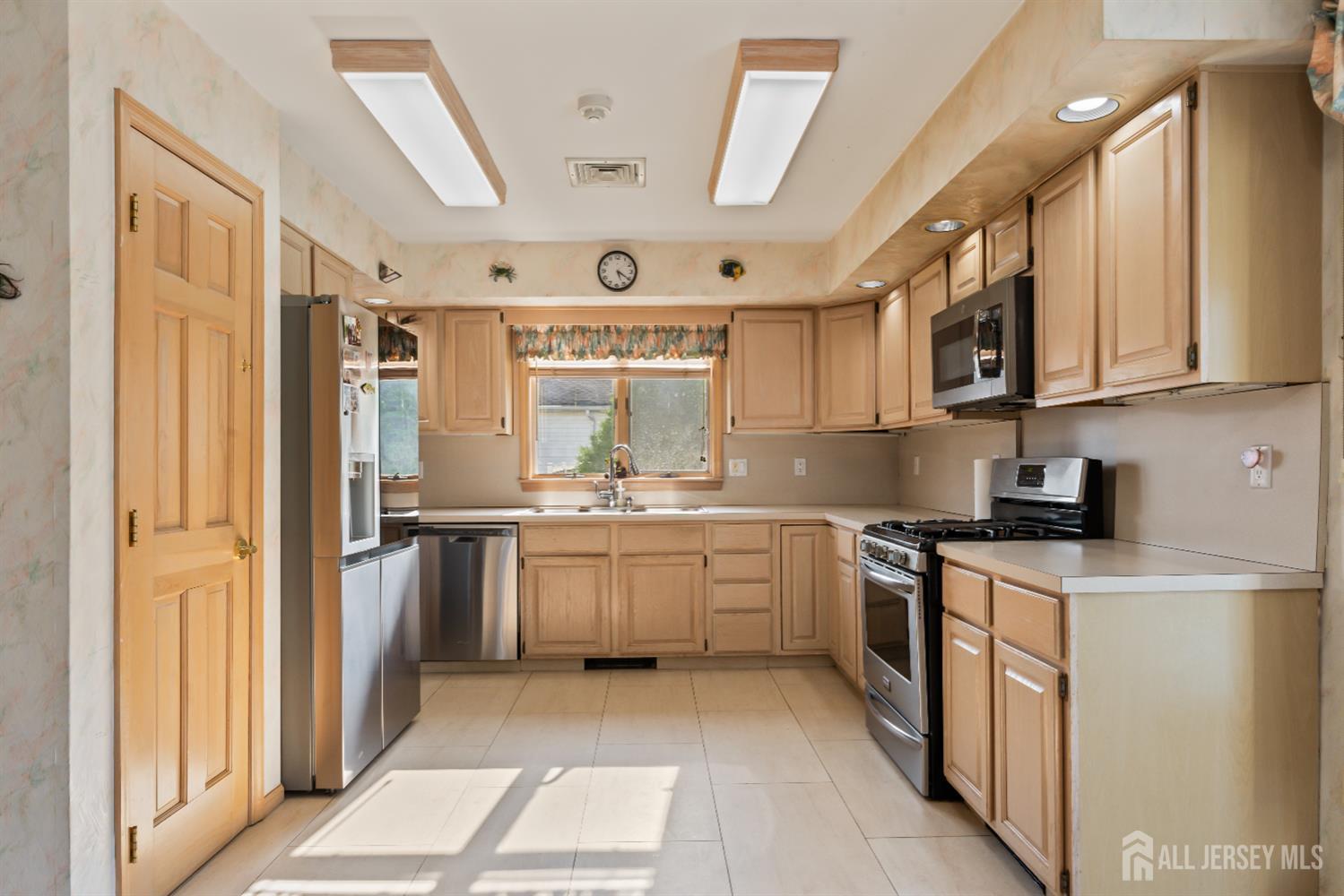 6 Allison Court, Edison, NJ, 08820 image 9