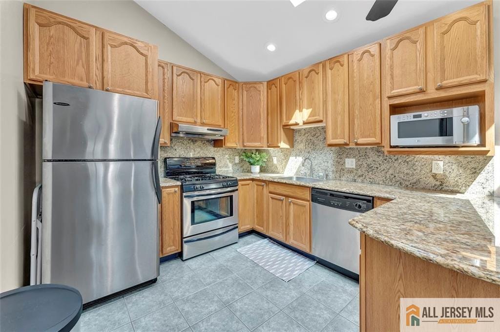 71 Russell Street, Woodbridge Proper, NJ, 07095