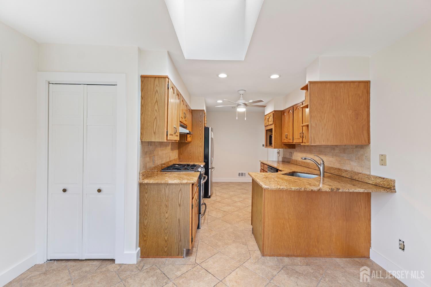 138 Southwood Drive, Old Bridge, NJ, 08857 image 17