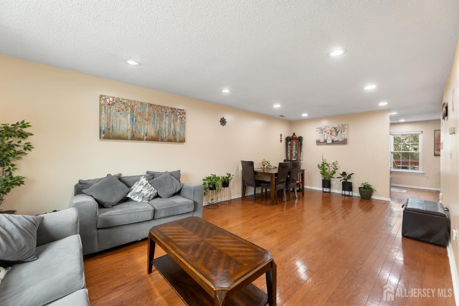 76 Lynnette Court Image 3
