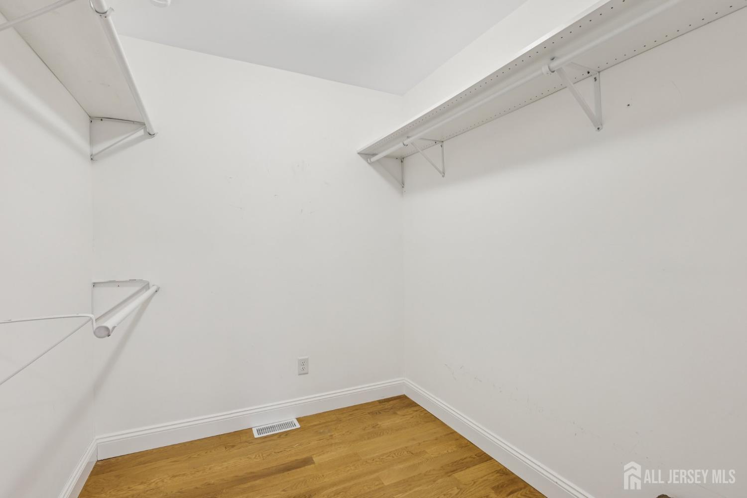 364 Grandview Avenue, Piscataway, NJ, 08854 image 27